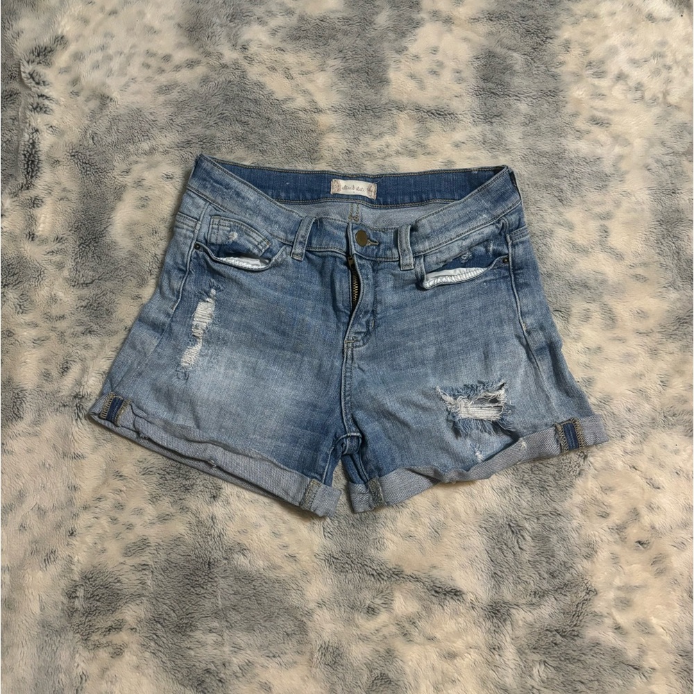 size small altar’d state shorts